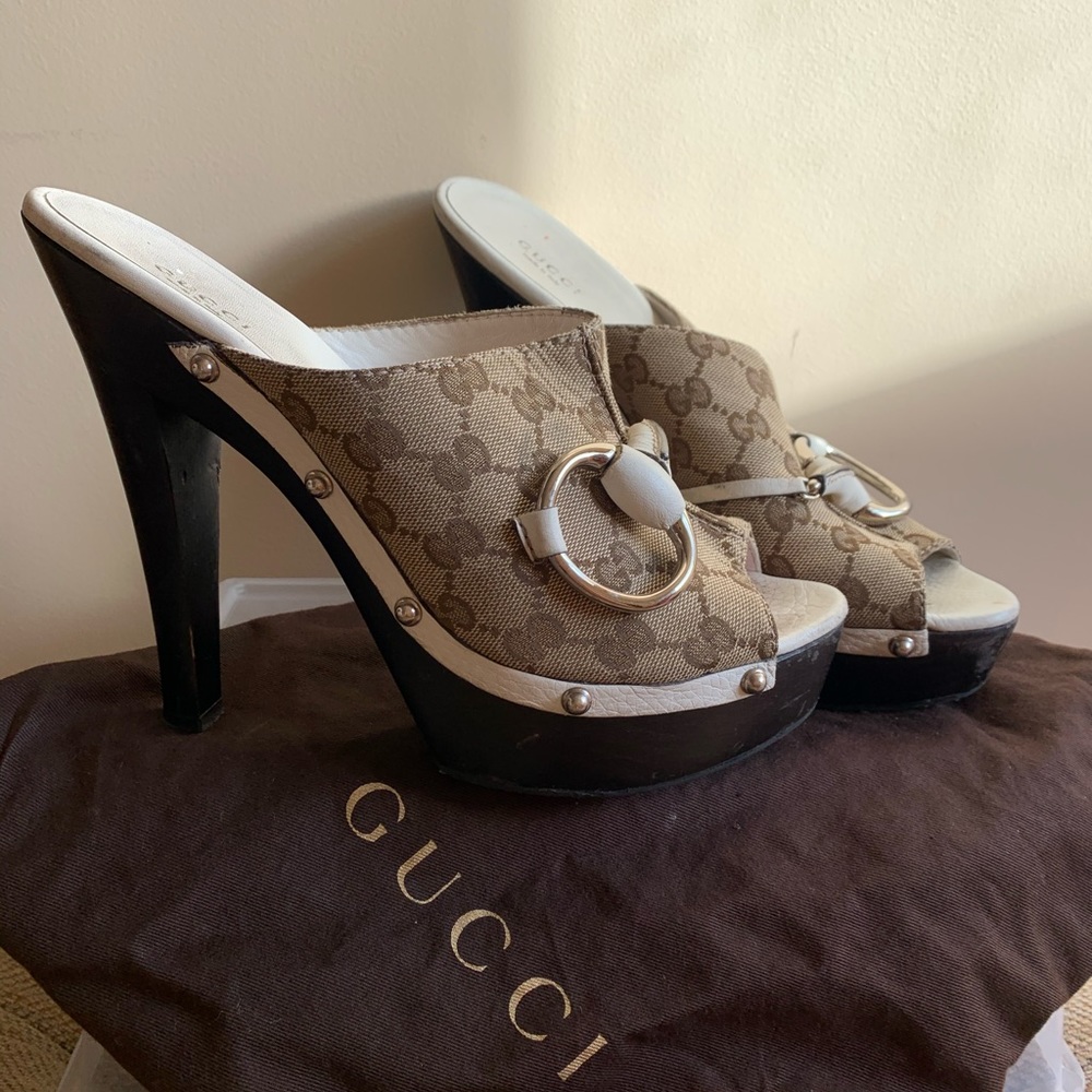Gucci logo sandals